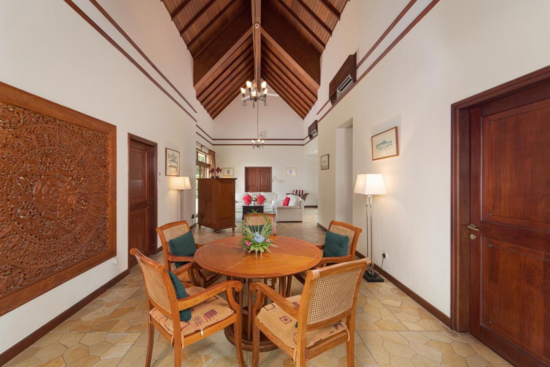 Indra Maya Pool Villas Lagoi Ngoại thất bức ảnh